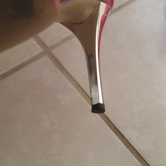 Heels 👠 - Picture 3 of 5
